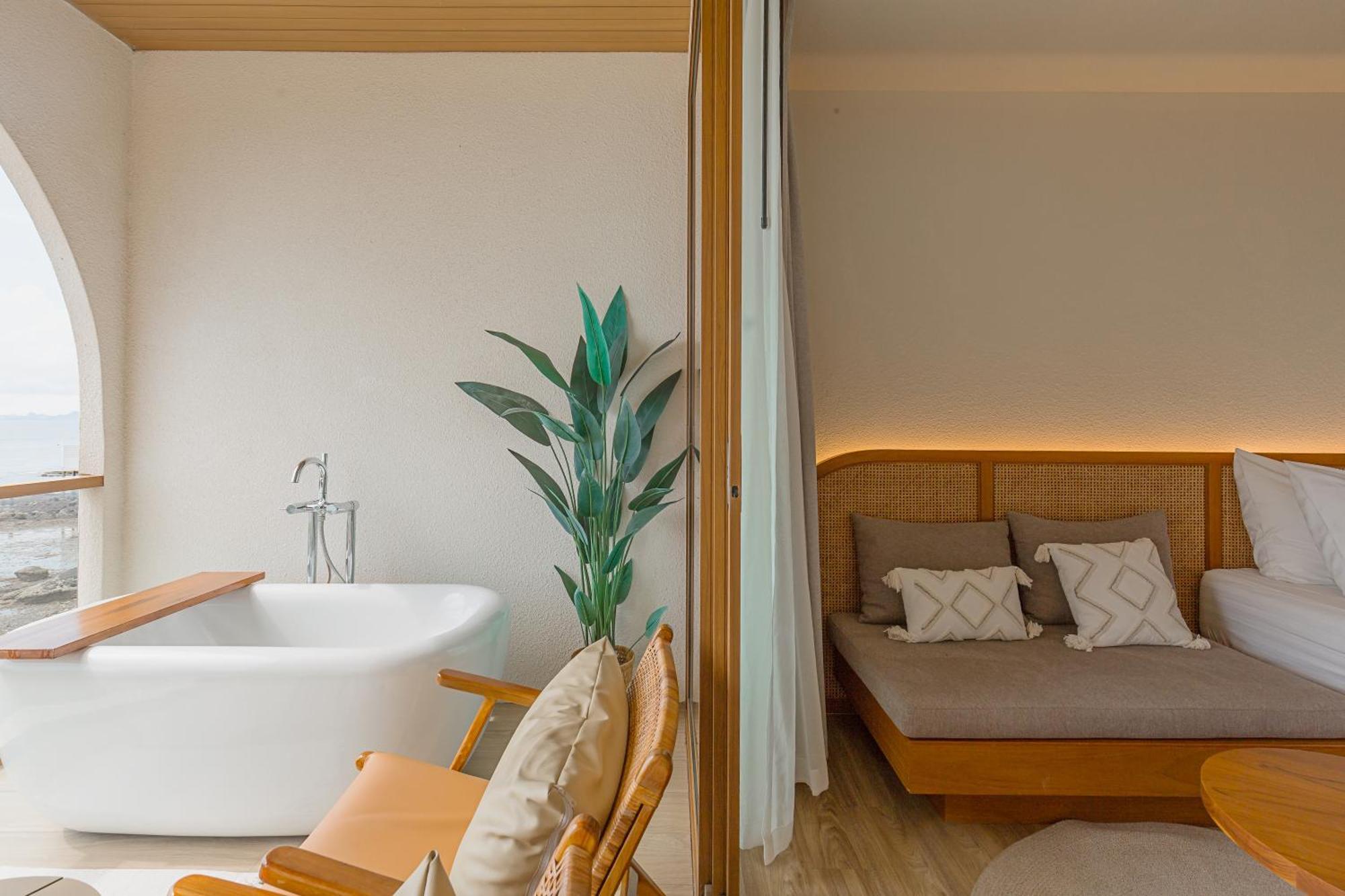 Tasana Bar And Luxury Resort Ko Lan Luaran gambar